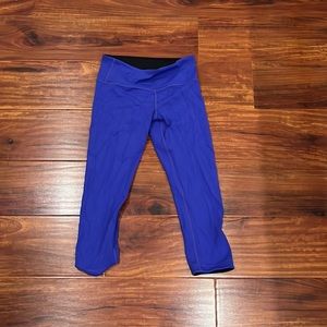 Lululemon cropped leggings. Size 4.